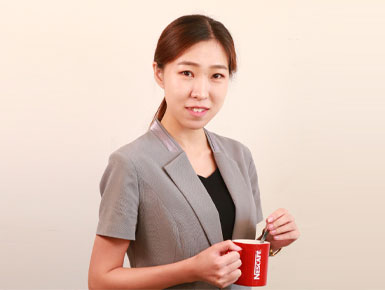 <b>飞菲 高级语言矫正师，北京中心教学主任</b>